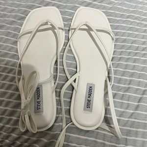 Never worn white Steve Madden sandals